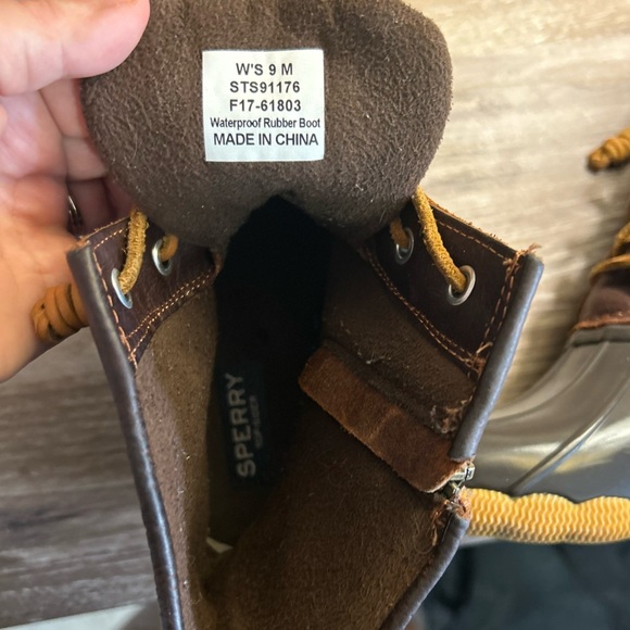 Sperry Saltwater Leather Waterproof Rubber Duck Boots - Picture 7 of 9